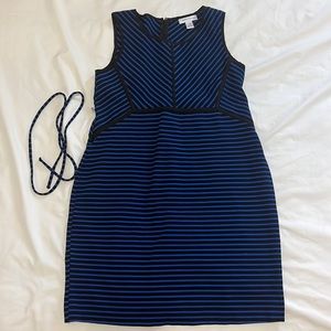 Motherhood maternity dress stretch.